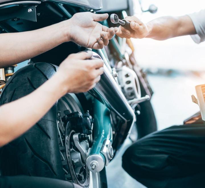 QSM79 s’occupe de la réparation de motos et de quads. Mon atelier se trouve à La Crèche.